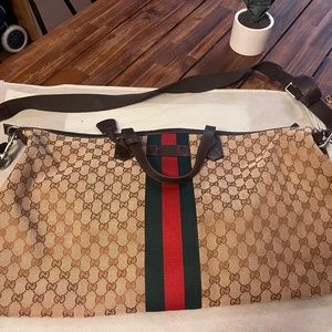 Gucci luggage bag